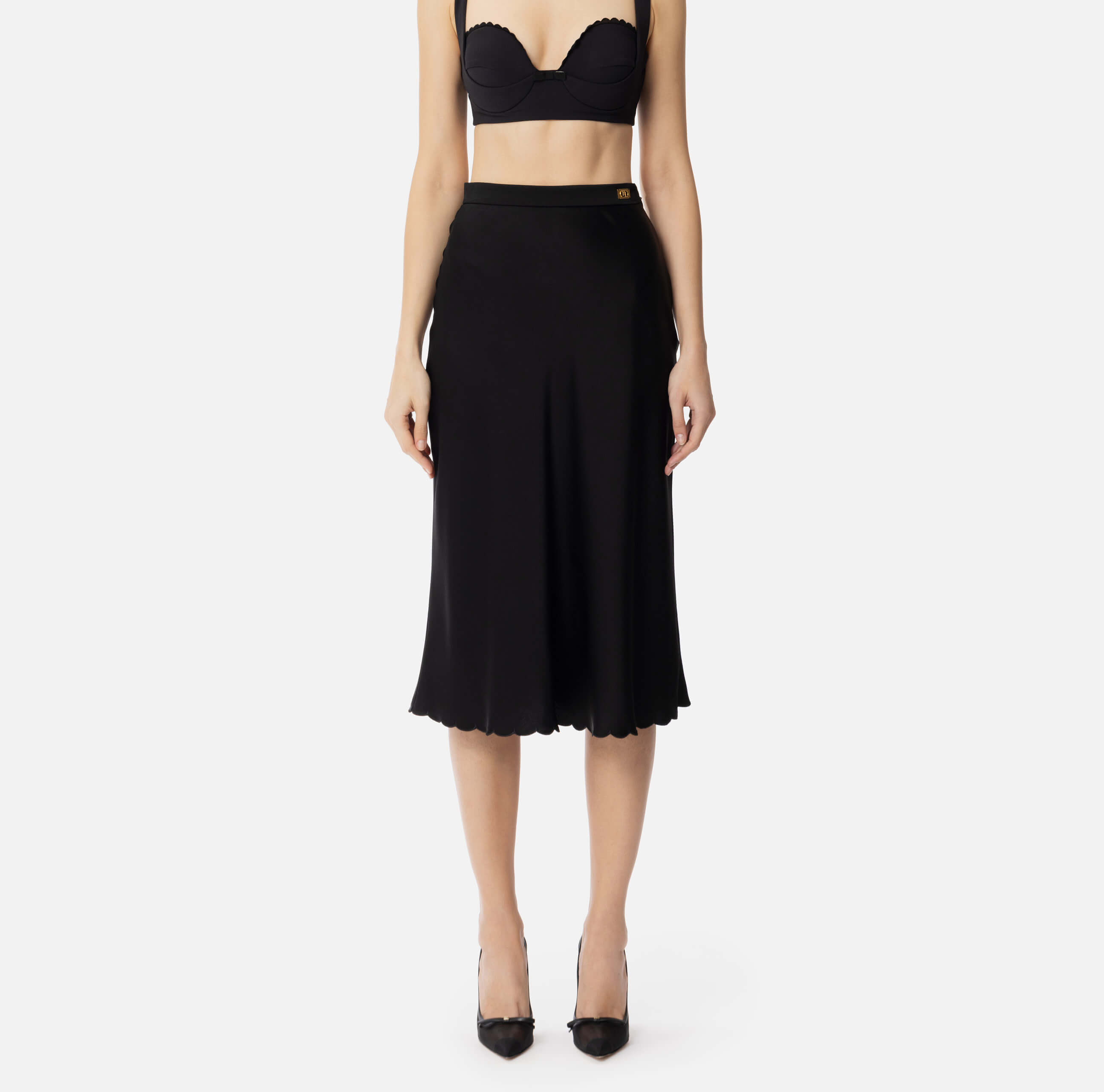 Crêpe-back satin skirt with embroidered scallop