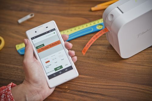 מדפסת ‏תרמית ‏להדפסת מדבקות ותוויות ניידת Brother PTP300BT