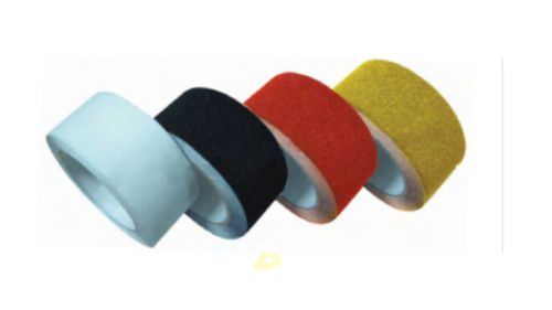 סרט מונע החלקה 5 מטר שחור
