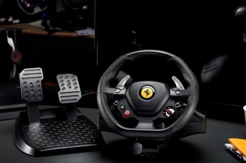 הגה מירוצים עם דוושות Thrustmaster T80 Ferrari 488 GTB Edition