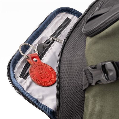 מזוודה טרולי Think Tank Photo DarkLight Backpack 20L