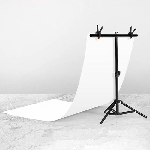 רקע PVC לבן  בגודל 130X60  ס”מ