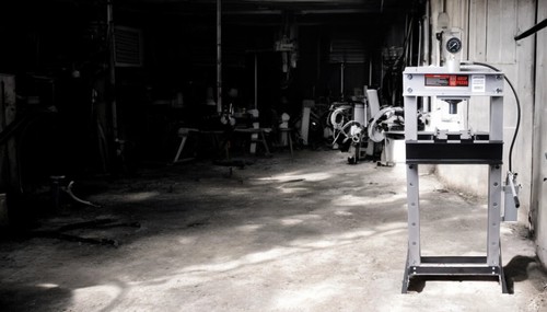 מכבש מוסכים 30 טון הידראולי משאבה כפולה (ידנית) - 1093205 ROHER TOOLS 