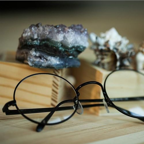 סט סטודנט קסמים 3 חלקים: שרביט, עניבה ומשקפיים