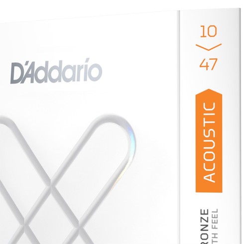 זוית נוספת D'Addario XS 10-47 Extra Light 80/20 Bronze Coated Acoustic Guitar Strings