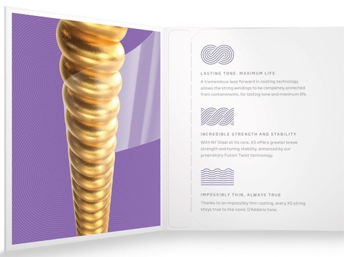 זוית נוספת D'Addario 11-52 Custom Light Coated Acoustic Guitar Strings