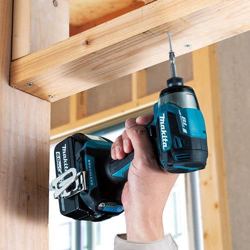 סט מברגת אימפקט 18V נטענת DTD173 + סוללת 4A + מטען מהיר - יבואן רשמי 