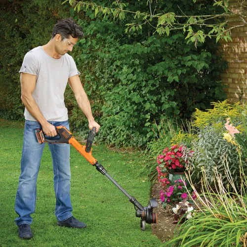 חרמש אלחוטי נטען 18V BLACK & DECKER STC1820PC-QW