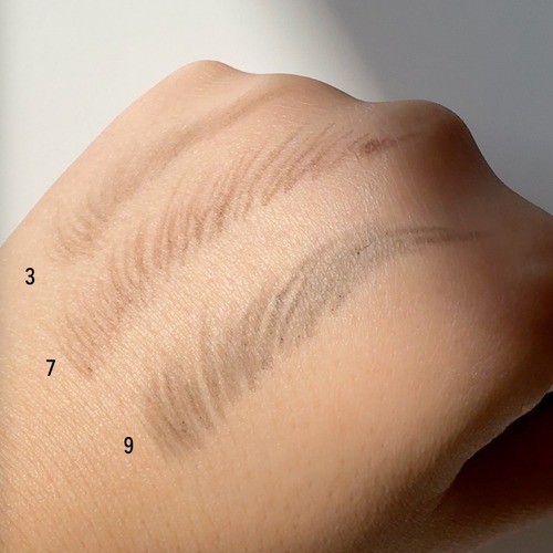 עיפרון גבות סופר דק מלו ווילז  SUPER PRECISION EYEBROW LINER  Malu Wilz