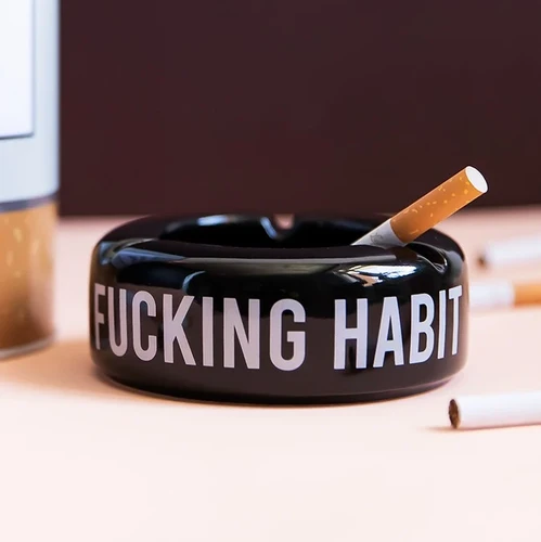 מאפרה הרגל מגונה Fucking Habit – שחור