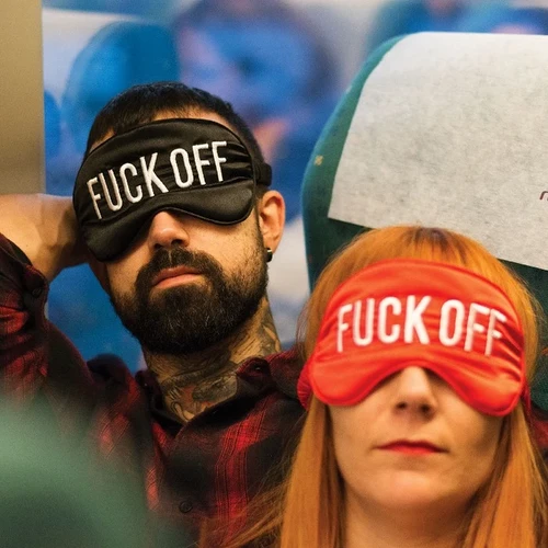 כיסוי עיניים יוקרתי עם מסר חד Fuck Off
