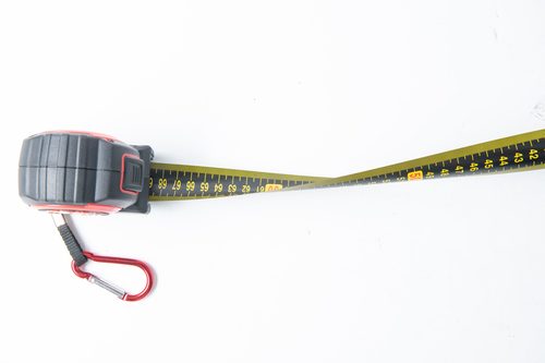 מטר מדידה מקצועי מגנטי אנטי שוק 5.5 מטר B-TECH