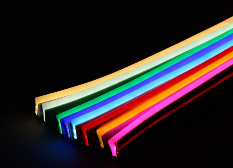 פס לד ניאון גמיש 12*6ממ , מוגן מים, 12V. צבע תכלת