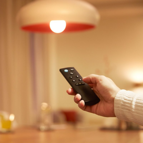 זוג נורות LED צבעוניות חכמות 8W עם שלט