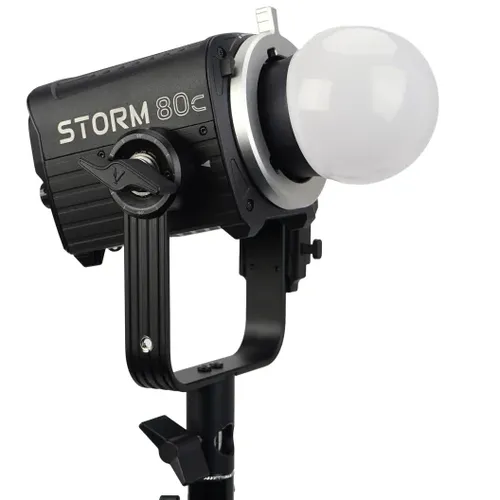 פנס לד Aputure STORM 80c