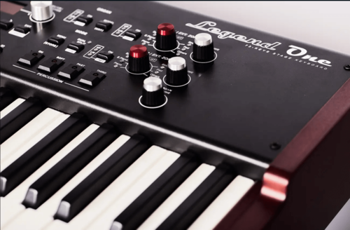 מקלדת במה מקצועית 73 קלידים Legend One Stage Keyboard מבית Viscount