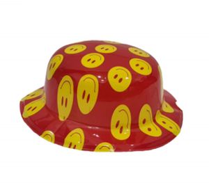 12 כובע פלסטיק אדום עם סמיילי צהוב