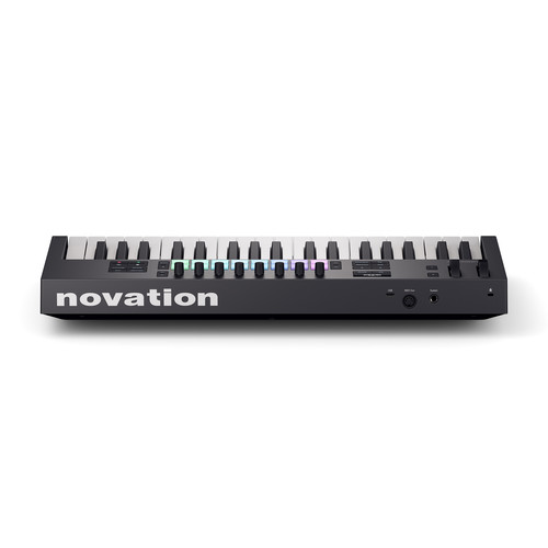 זוית נוספת Novation Launchkey 37 MK4 MIDI keyboard controller