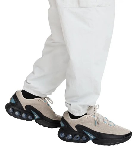 מכנסי נייק Nike Club Woven Cargo Pants | גברים