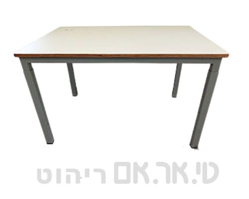 שולחן מתכוונן בייצור מיוחד