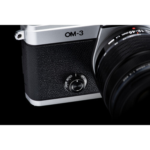 מצלמת מירורלס OM SYSTEM OM-3