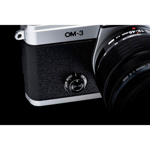 מצלמת מירורלס ועדשה OM SYSTEM OM-3 Kit + 12-45mm f/4