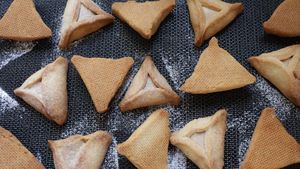 אזני המן פריכות (ללא ביצים)