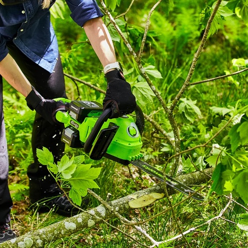 מסור שרשרת נטען GREENWORKS 48V דגם 995013 עם מנוע TRUE BRUSHLESS, להב 36 ס