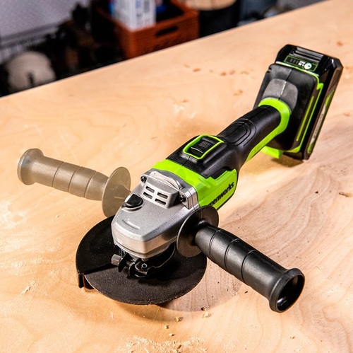 משחזת זווית GREENWORKS 24V Brushless דגם 99574/3.5 עם דיסק 