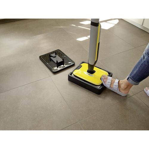 שוטף אלחוטי דגם FC7 CORDLESS KARCHER בצבע לבן כולל תווי קנייה על סך 1000 ש