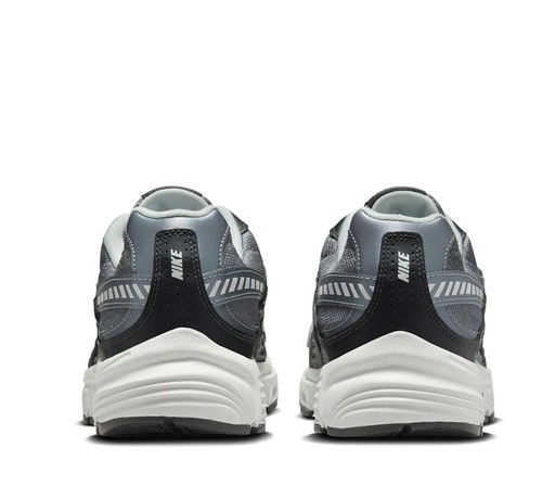 נעלי נייק  Nike Initiator | גברים