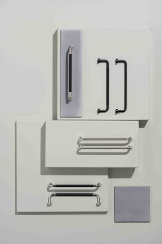 ידית Lounge נירוסטה מט/עור שחור - 160 מ