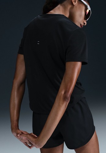 חולצת נייק  NIKE TEMPO DF SS | נשים