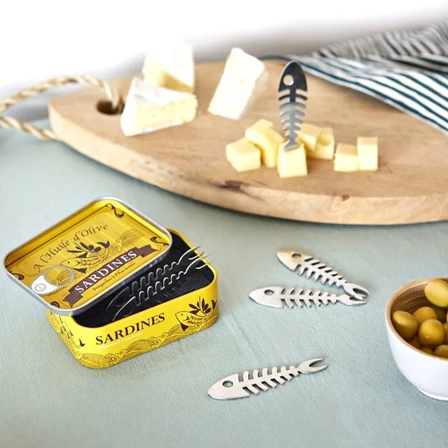 שישיית מזלגוני אירוח בקופסת פח סרדינים Sardines
