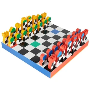 משחק שחמט מעוצב עם מגירות אחסון Chess