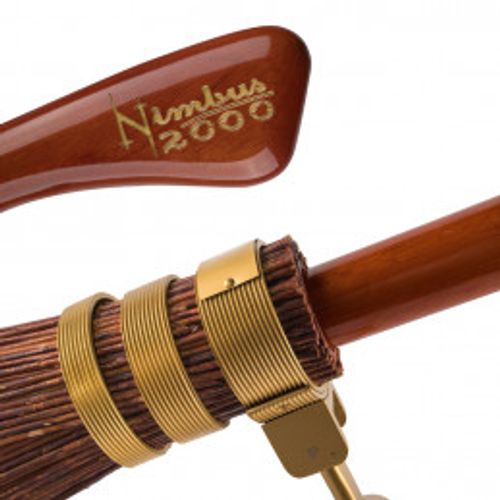 Nimbus 2000 Harry Potter מטאטא נימבוס 2000 הארי פוטר