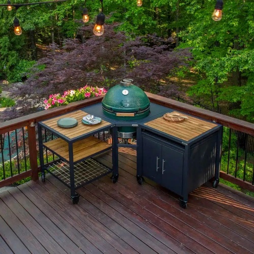 יחידת פינה למטבח מודולרי של BIG GREEN EGG עשויה אלומיניום עם ציפוי POWDER COATING, מתאימה לגריל בגודל XL, עם חור עגול מרכזי ותמיכה אלכסונית לחיזוק