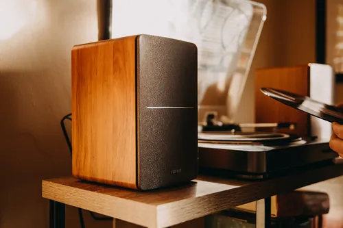 רמקולים מדפיים Edifier R1280DB - Powerful Bookshelf Speakers (black) EDF100016b