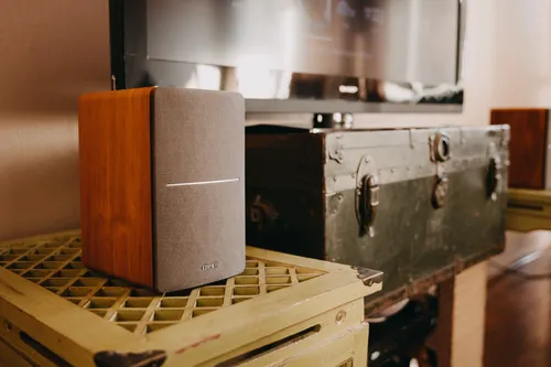 רמקולים מדפיים Edifier R1280DB - Powerful Bookshelf Speakers (brown) EDF100016br