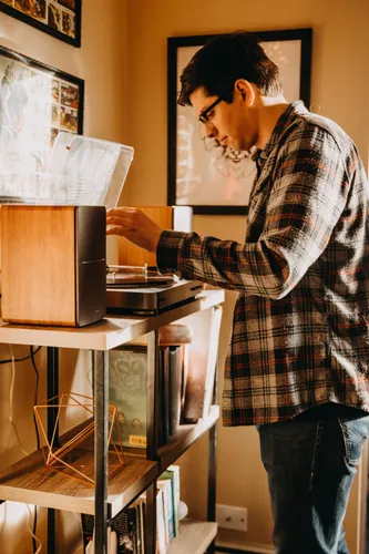 רמקולים מדפיים Edifier R1280DB - Powerful Bookshelf Speakers (white silver) EDF100016w