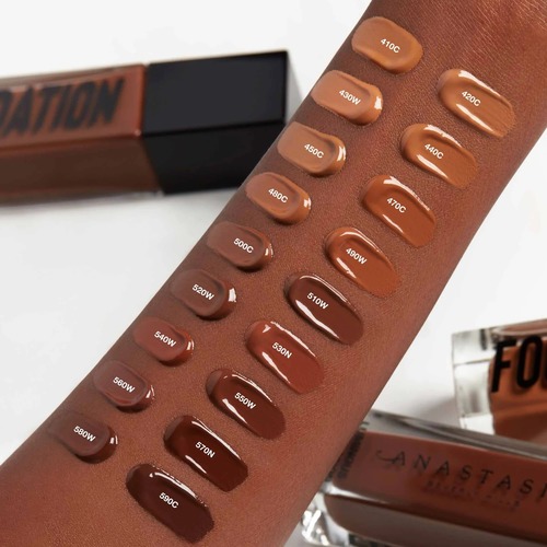 מייקאפ נוזלי אנסטסיה Luminous Foundation