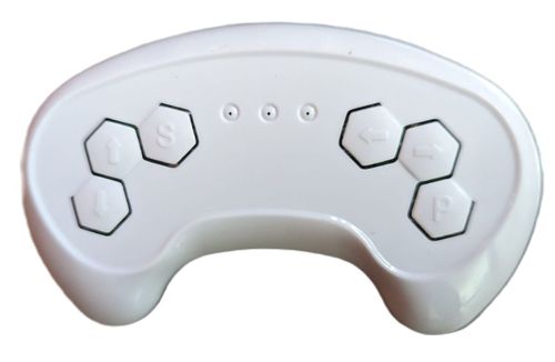 מכונית ממונעת 12V בדמות מרצדס GT עם אפקטים, אורות ושלט רחוק עם כפתור עצירת חרום - אדום 