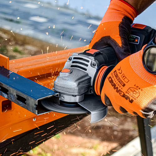 משחזת זווית נטענת 