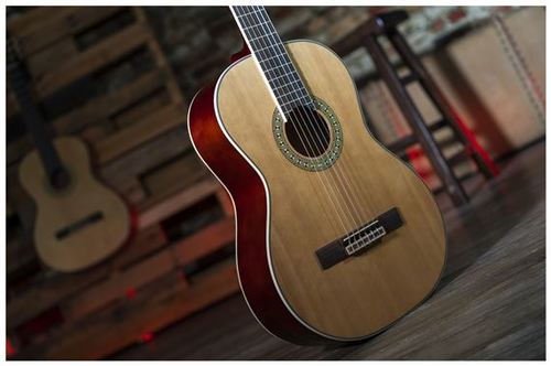 גיטרה קלאסית CNS-2 חברת Peavey