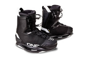 מגף גלישה רוניקס שחור / לבן - RONIX ONE 2024