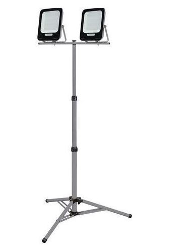 2 פנסי הצפה 2X50W על חצובה מבית Omega STR-50WX2-D-BK-ST