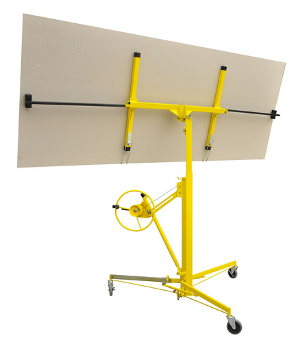 הדגמת שימוש במתקן הרמה ידני ללוחות גבס DPH-416A PROXEN