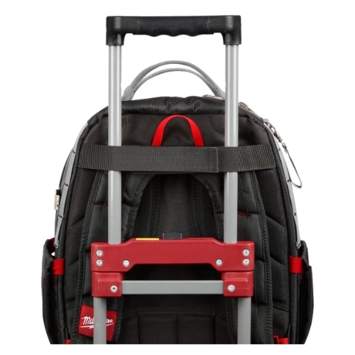 תיק גב מקצועי MILWAUKEE ULTIMATE JOBSITE BACKPACK דגם 4932464833 עם 48 כיסים, בסיס יצוק, תאים קשיחים למחשב נייד ונילון בליסטי עמיד במיוחד