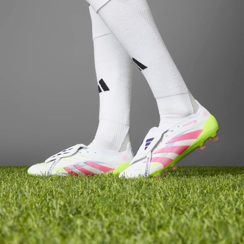 נעלי כדורגל מקצועיות  adidas Predator Elite FT
