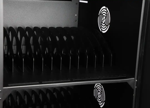 עגלת טעינה קומפקטית למחשבים ניידים או טאבלטים